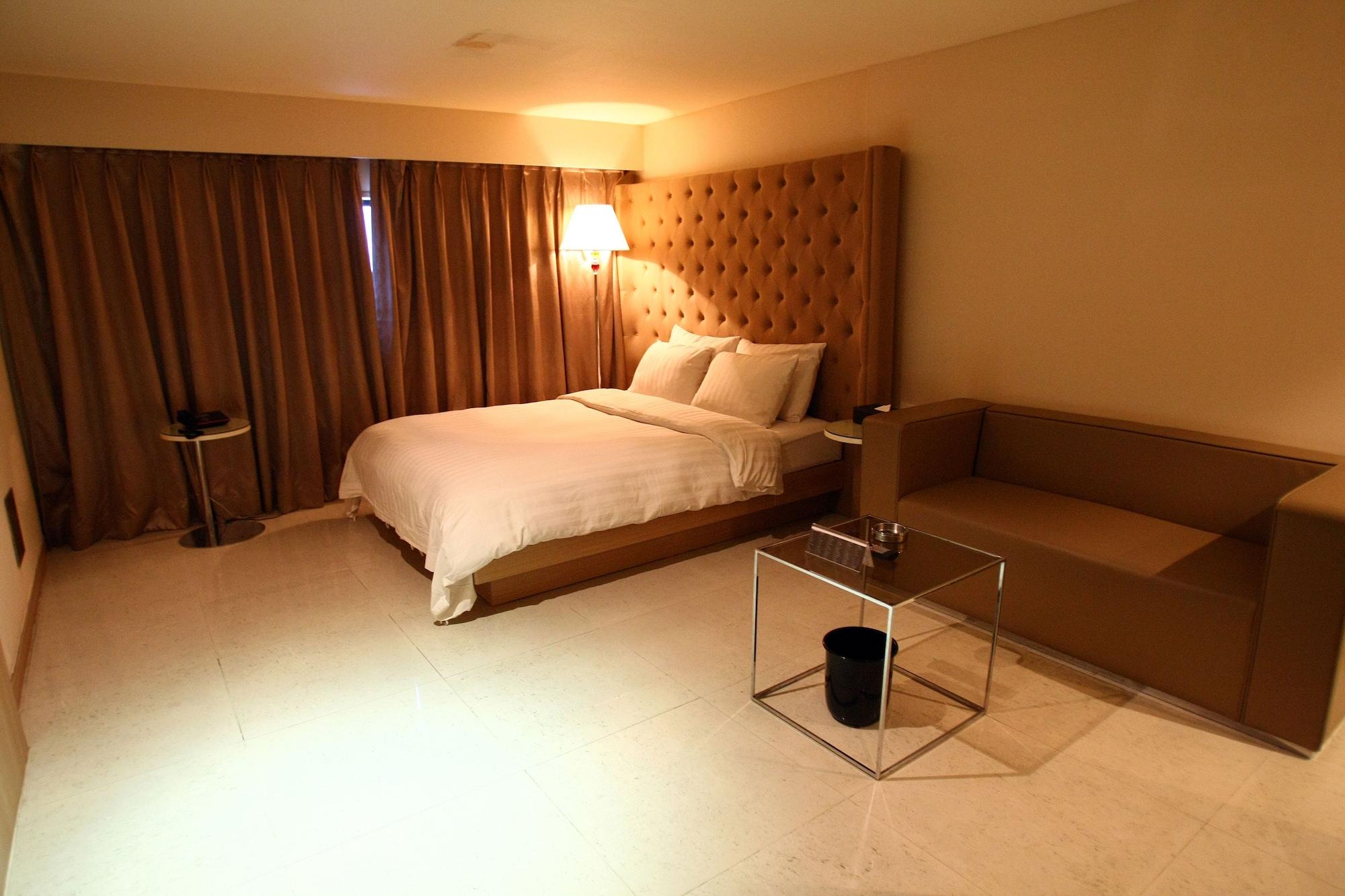 The California Hotel Seoul Seocho Экстерьер фото